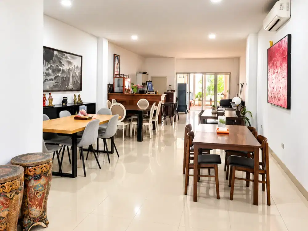 DIJUAL RUMAH 3 LANTAI MARGASATWA RAYA JAKSEL – ADA PRIVATE POOL, HANYA Rp4,8 M NEGO!