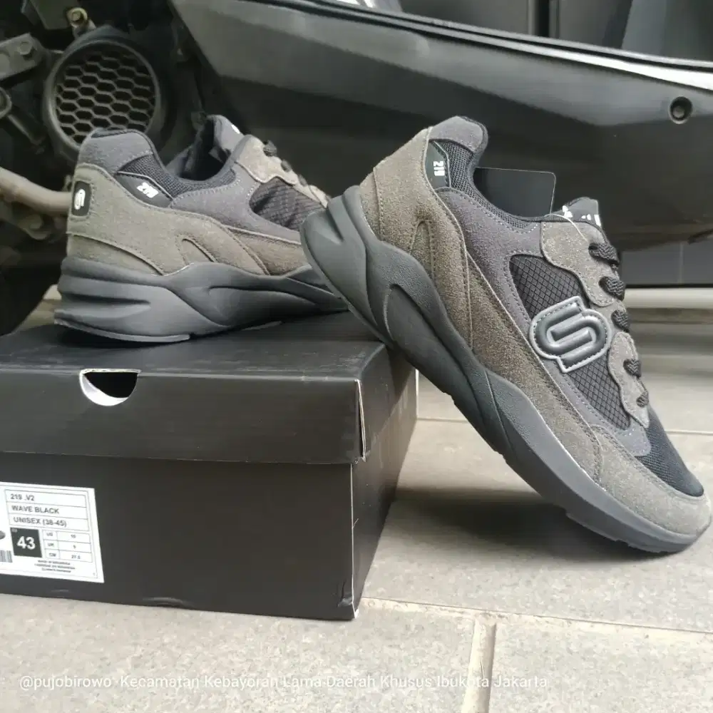 Sepatu sneakers unerd 219 v2