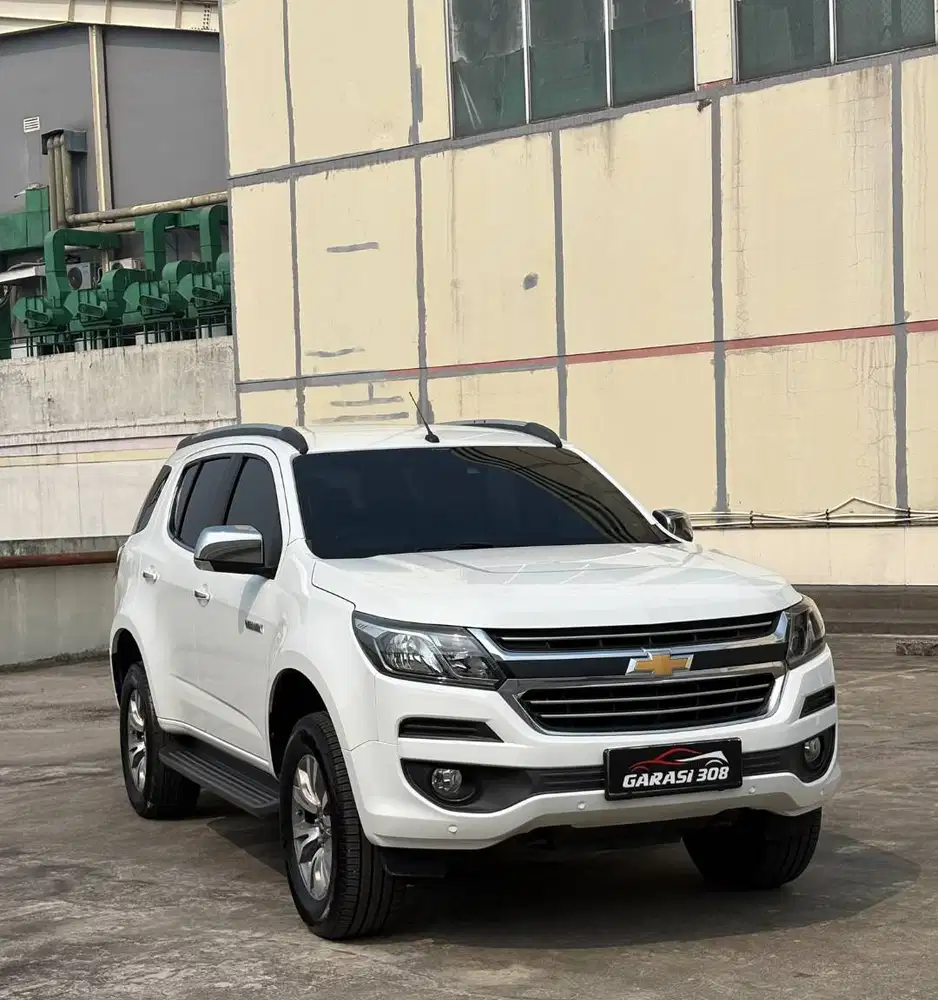 Chevrolet Trailblazer 2.5 LTZ FL1 2016 Pakain2017 Putih Duramax Diesel