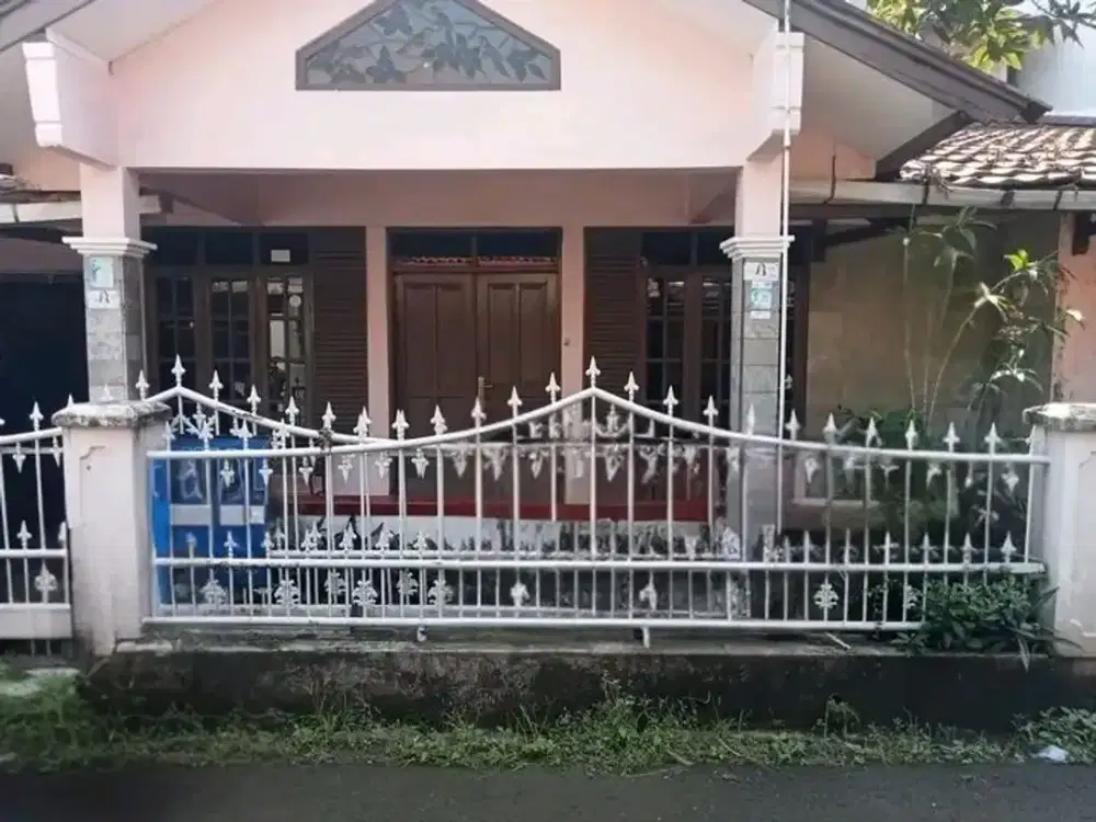 RUMAH BERSIH NYAMAN STARTEGIS COCOK UNTUK KOSTAN DI LODAYA BANDUNG