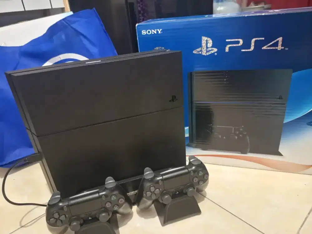 Dijual PS 4 FAT 500gb
