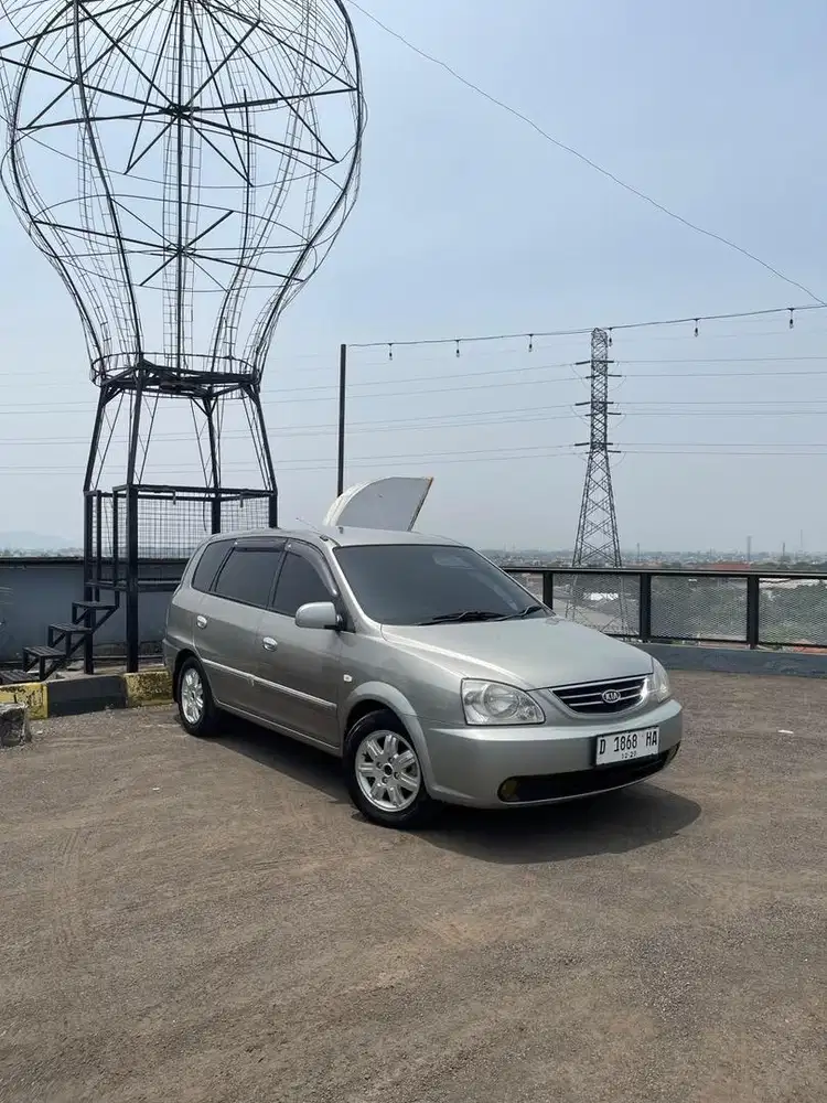 Kia Carens II 2004 Bensin