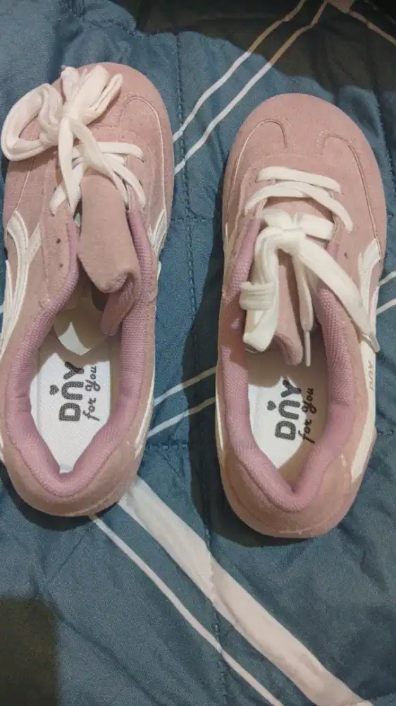 Sepatu Wanita kekinian