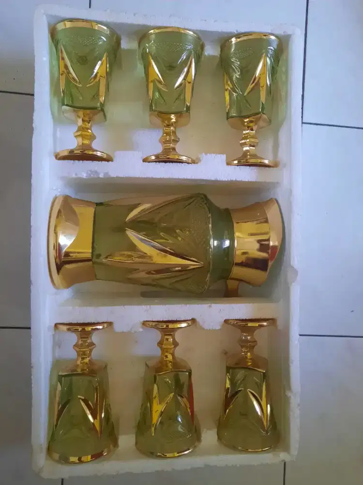 Pitcher set minuman
