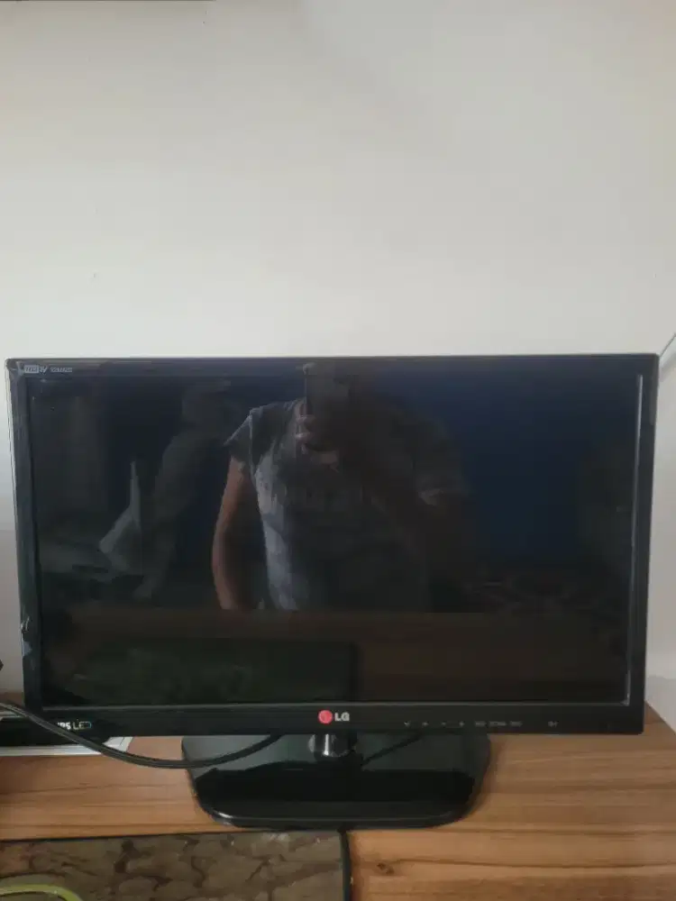 Dijual Monitor TV LG 22 inch