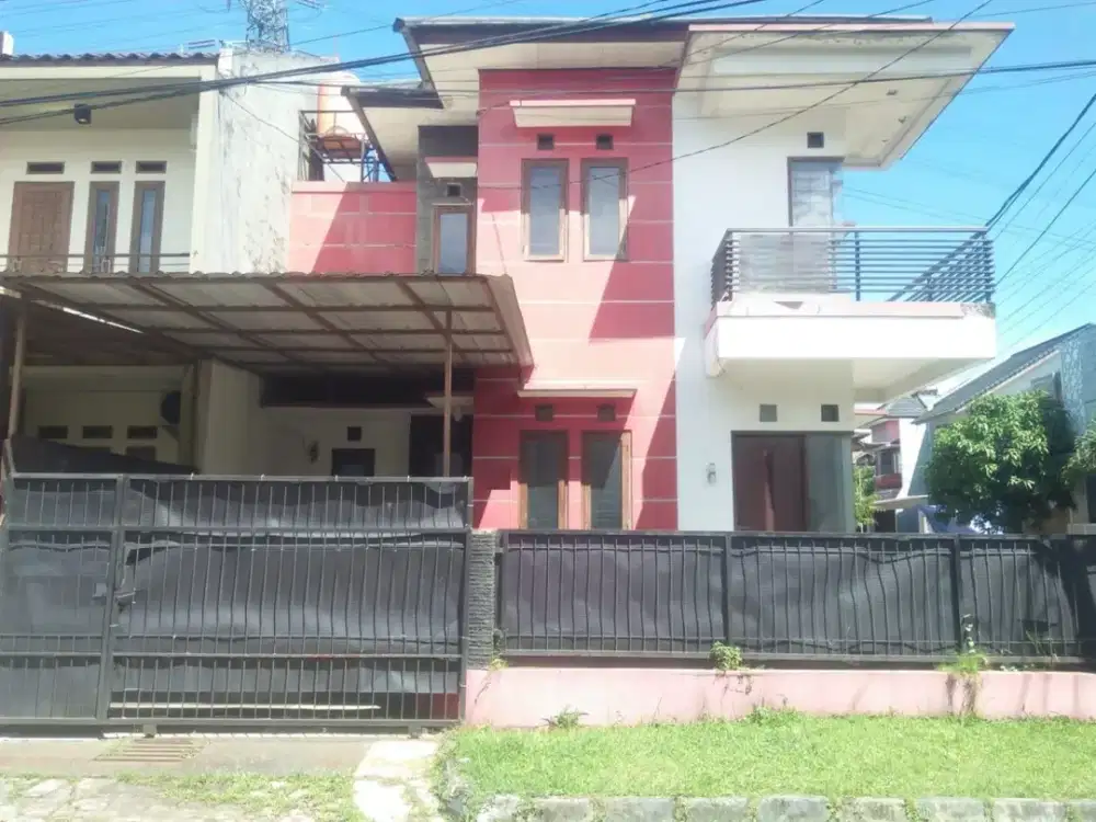 Rumah 2 Lantai Siap Huni di Komplek Buahbatu Regency