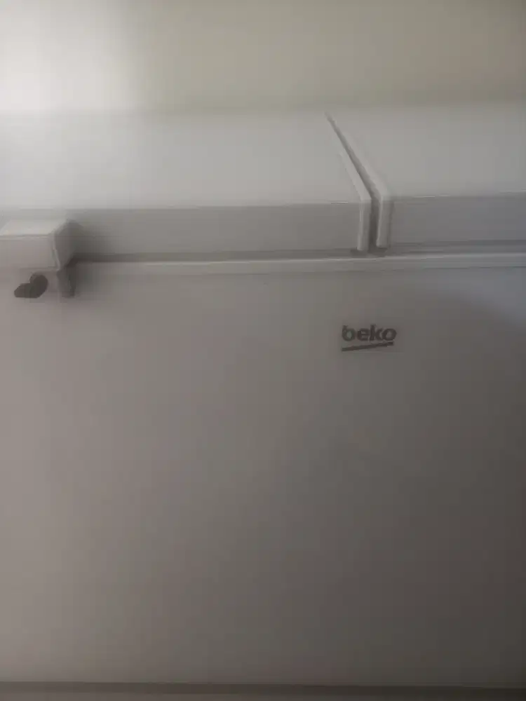 BEKO CF5202WD Chest Freezer 520 Liter Baru Belum Dipakai