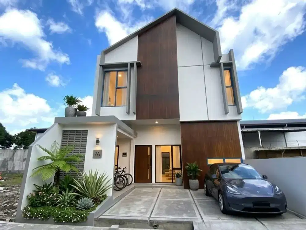 DIJUAL RUMAH SIAP HUNI 2 LANTAI DI SOLO BARU DEPAN RS DR OEN