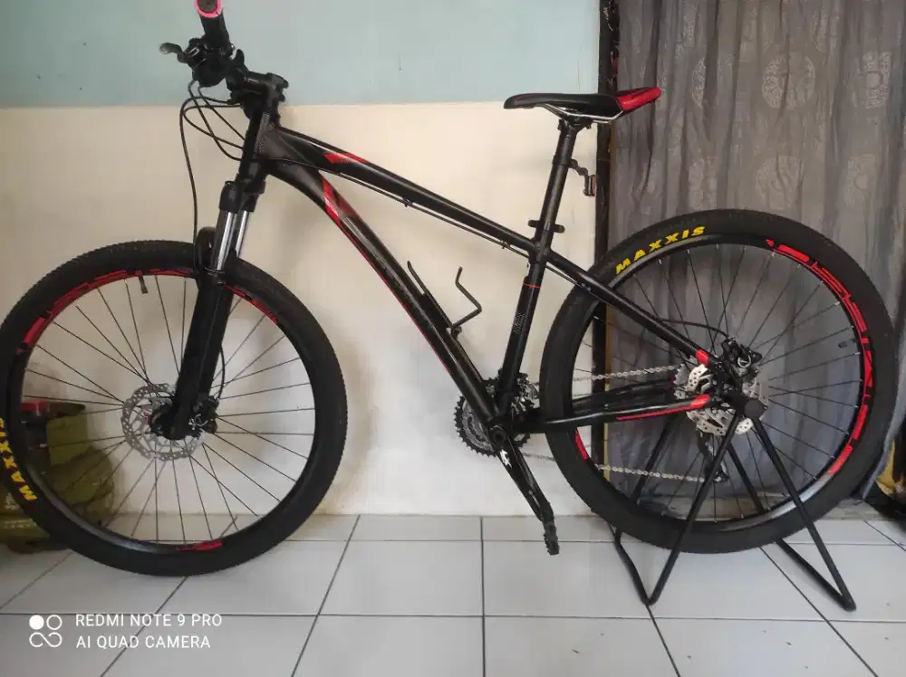 Sepeda MTB Polygon Xtrada 6 upgrade