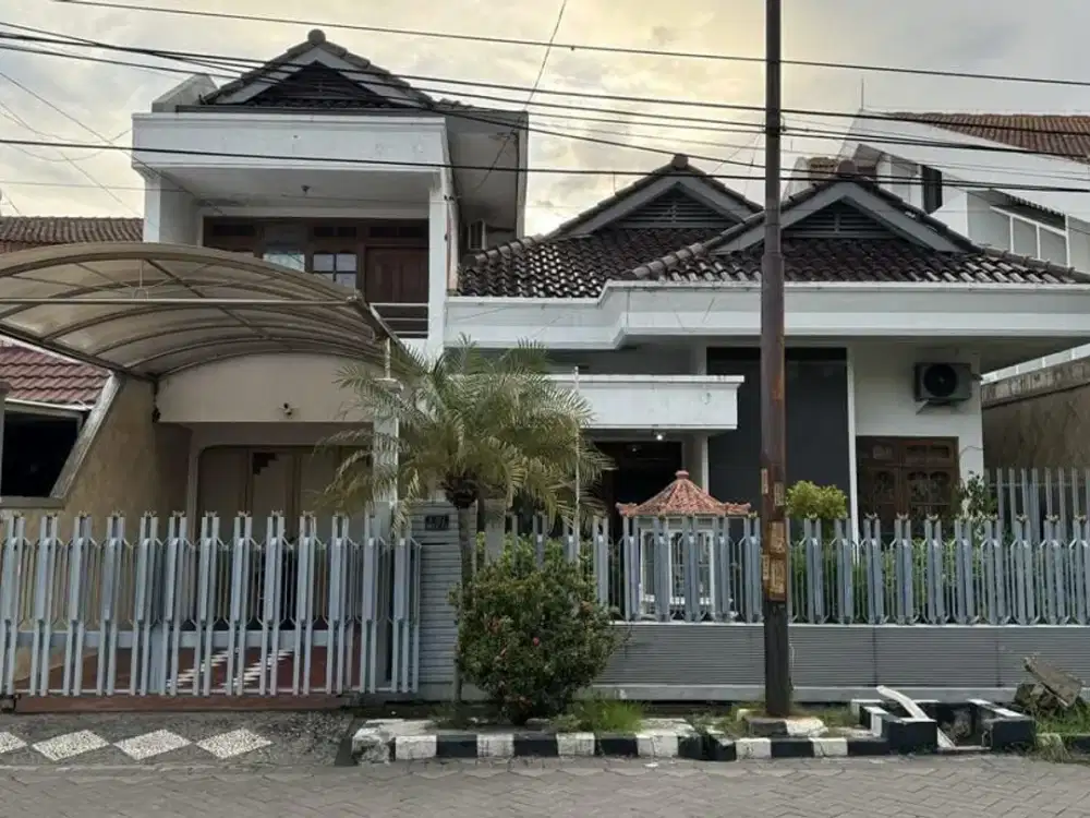Rumah Bagus SHM di Dharmahusada Indah Siap Huni
