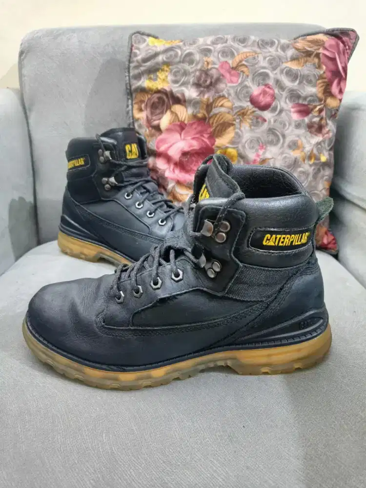 Sepatu Caterpillar Original Size 43