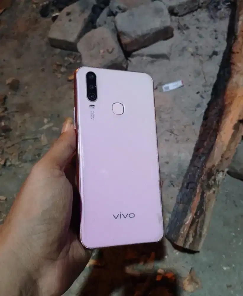 Jual hp Vivo y17