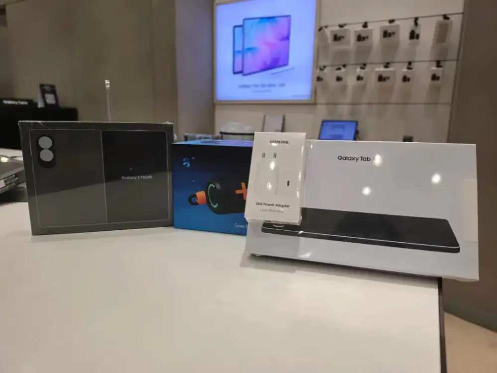 Z FOLD 8 FREE TAB A11+SPEAKER