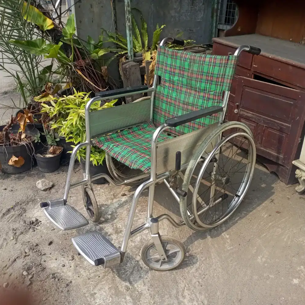 Kursi Roda Lipat Standar Aluminium Stainless • Semi Travel Wheelchair
