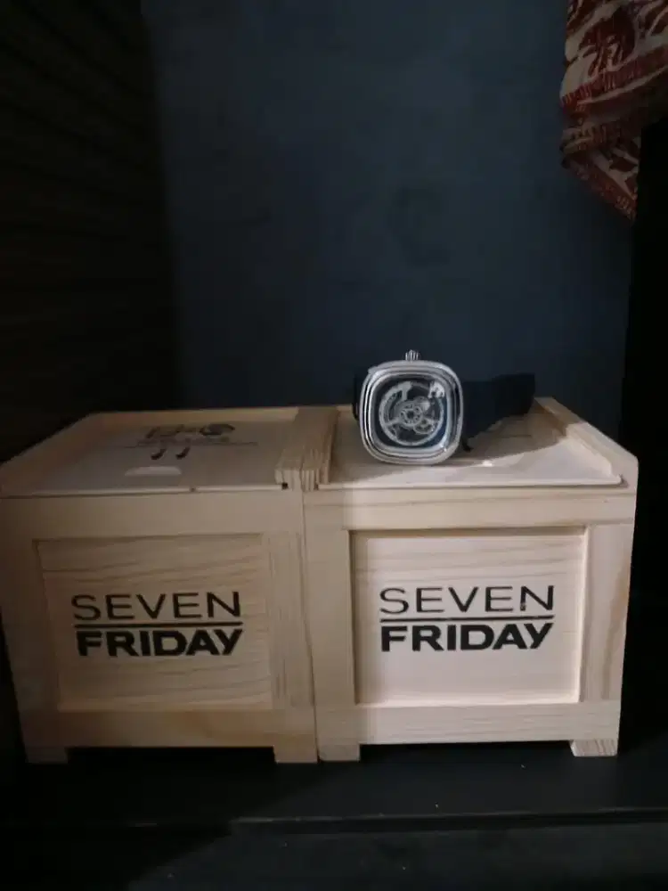 Seven friday p1c01