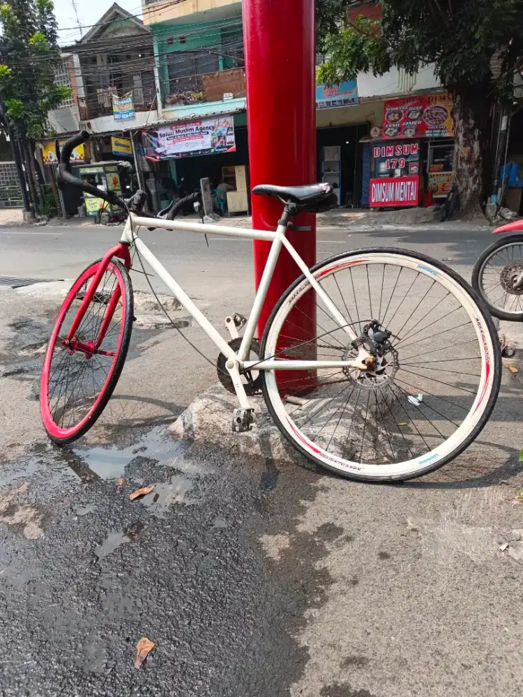 Jual sepeda merah putih santai