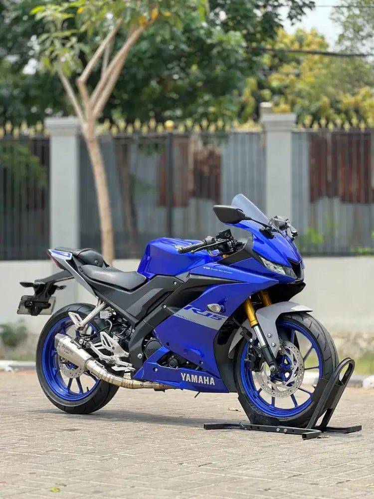 YAMAHA YZF R15 V3 2021 BIRU SILVER LOW KM PAJAK PANJANG SUPERB