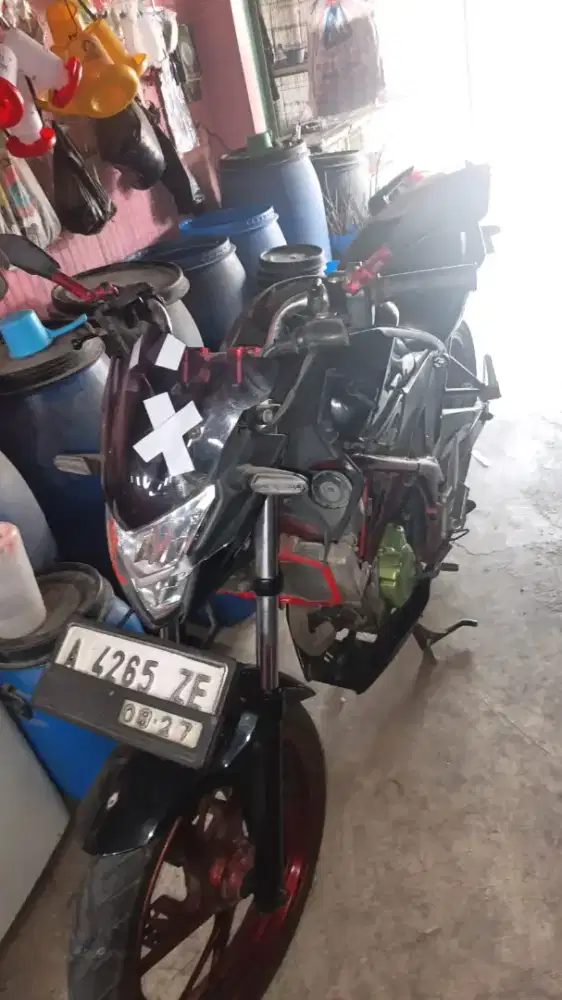 Honda cb150 r 2016