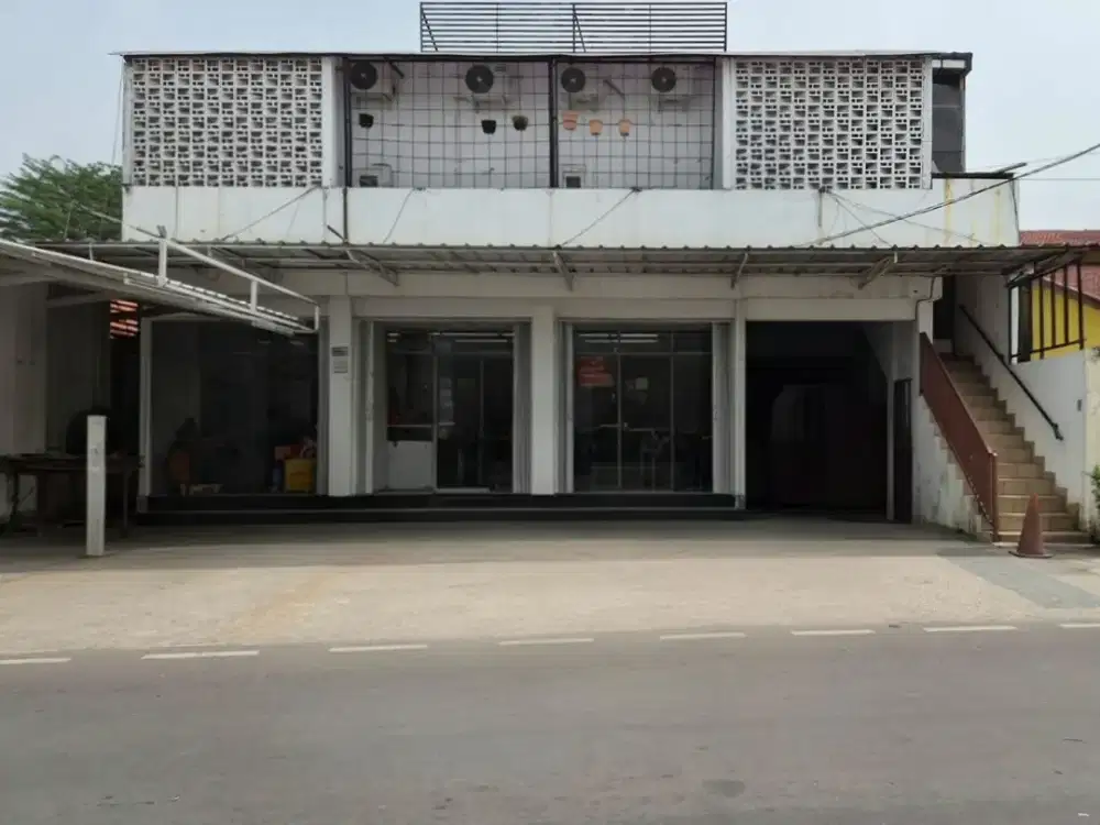Rumah pinggir jalan raya di Pondok Labu, Jakarta Selatan, lokasi strategis untuk bisnis