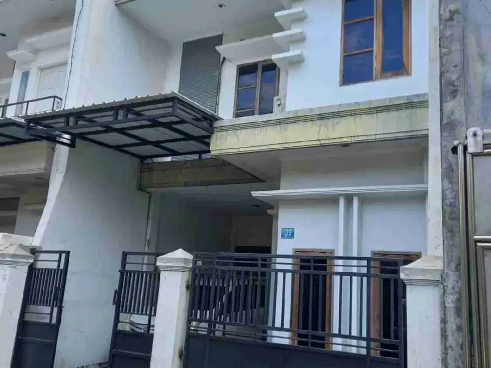DI JUAL RUMAH 
 
JLN  : KAPAS MADYA BARAT II A NO 38
KEL. : GADING 
KEC. : TAMBAKSARI 
KAB  : SURABAYA