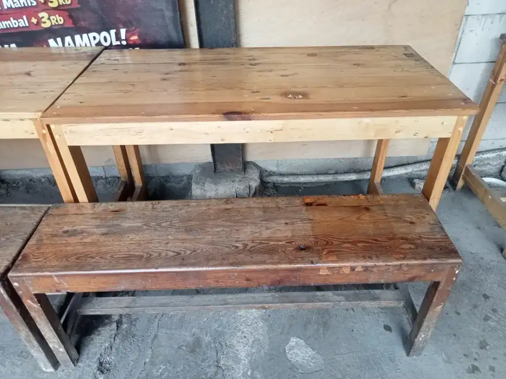 Meja makan buat usaha