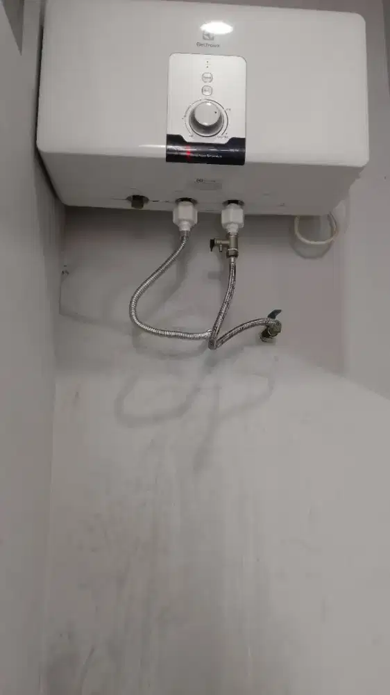 Jasa pemasangan waterheater pompa dorong perlengkapan kamar mandi dll
