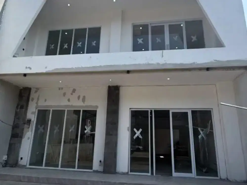 Ruko Baru 2 Lantai dengan Parkir Luas di Panjer