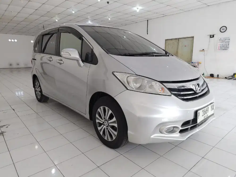 Freed E PSD AT 2013 Silver #honda #otomotif #mobilmurah #kreditmobil