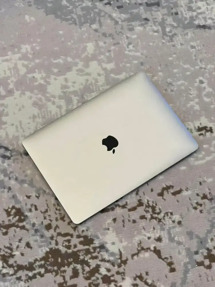 macbook air m1 8/256gb 2020