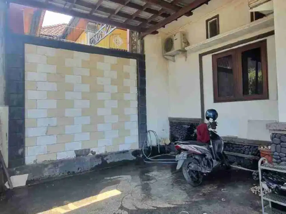 DIJUAL RUMAH CLASSIC MODERN AREA DENPASAR BARAT