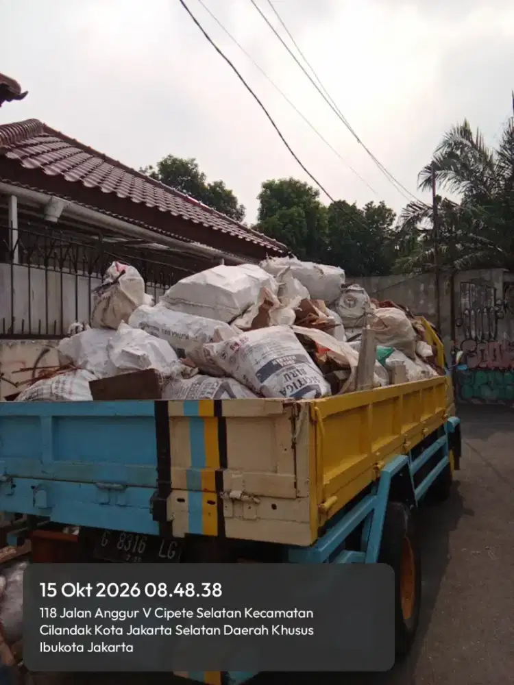 Jasa buang puing dan angkut sampah