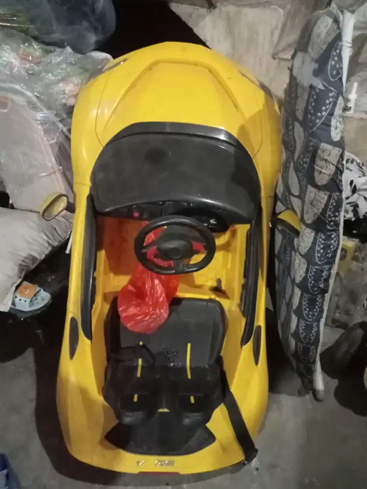 Mainan mobil anak