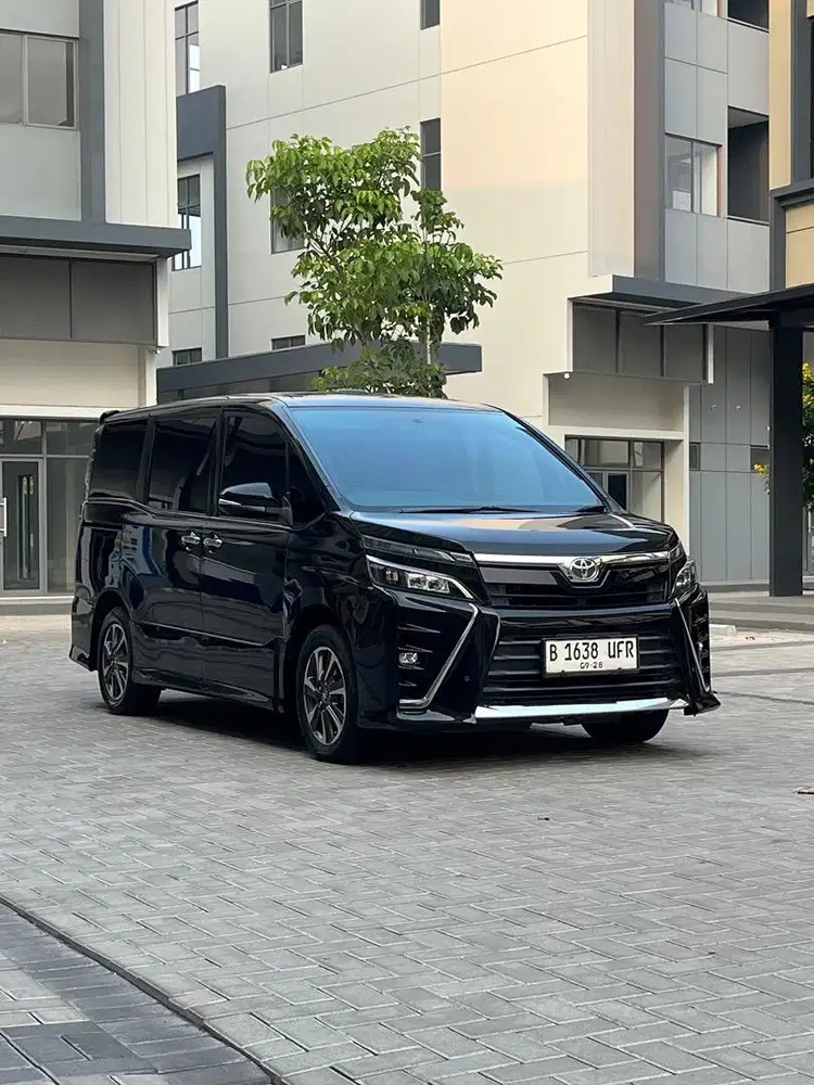 Voxy 2018 - Genap - Automatic - Toyota Voxy 2018