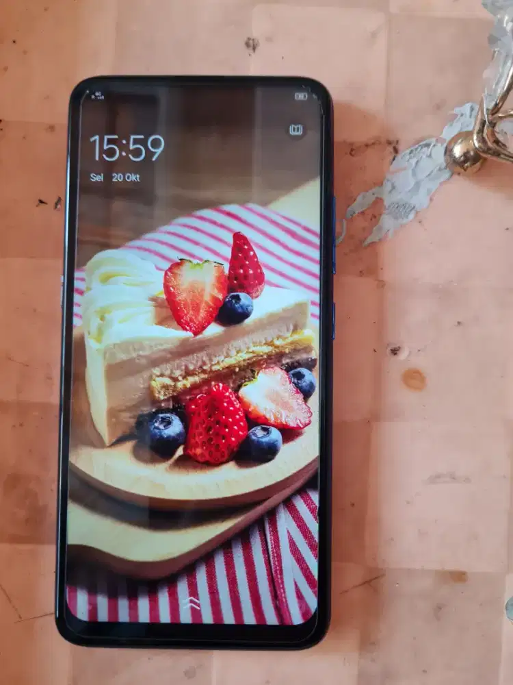 Saya mau jual hp vivo v15 pro