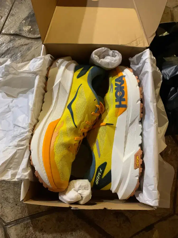 Hoka mafate x size 45 fit 44