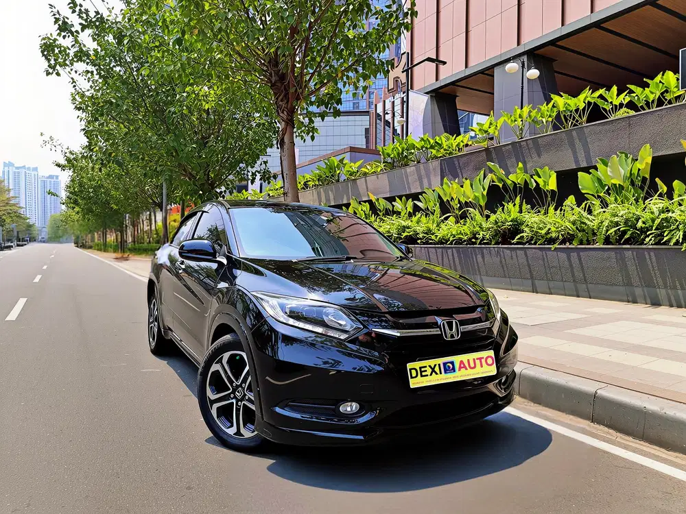 (KM40000)HONDA HRV 1.8 AT PRESTIGE 2018 NIK 2017 SUNROOF KM RENDAH!!