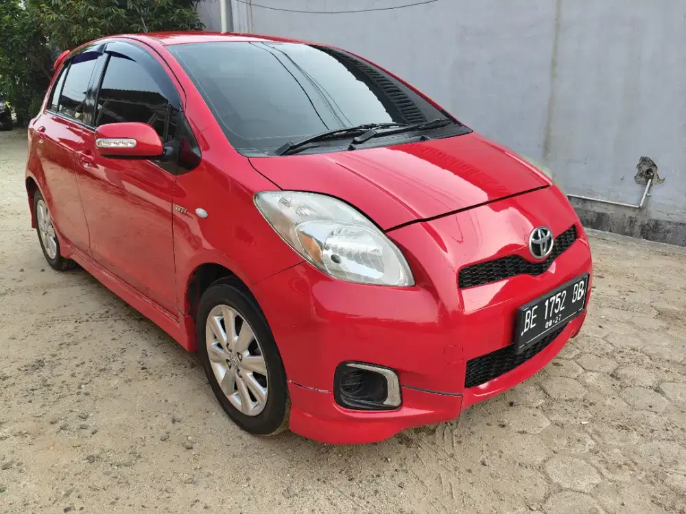 Yaris E 1.5 Matic Mulus