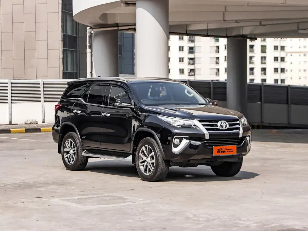 [BERGARANSI] TOYOTA FORTUNER VRZ 2.4 DIESEL MATIC TAHUN 2019 HITAM