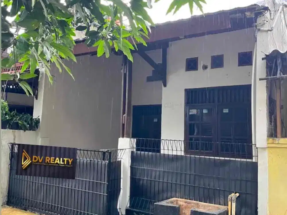 Dijual Rumah Kranggan Permai Cibubur, Harga Miring Bangunan 1,5 Lantai Mezanine