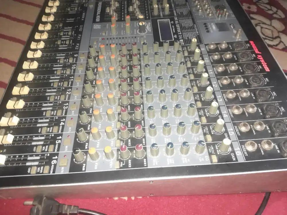 Mixer merk PVI 16 CHANEL dsp efek