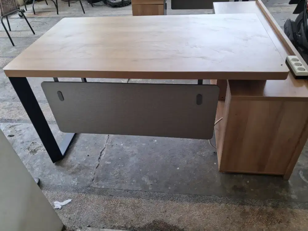 JUAL CEPAT MEJA KANTOR MODEL L