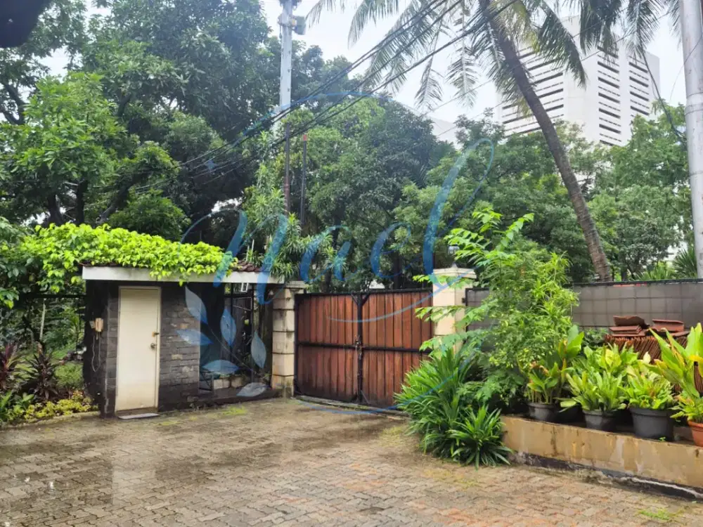 Rumah Kebon Sirih Jakarta Pusat – LT 1.040 m², 6 KT, Siap Huni  – NL