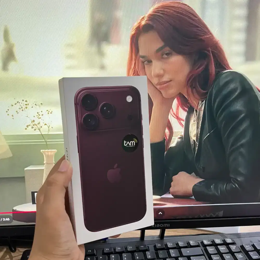 iPhone 18 pro 256GB New Blibli Burgundy