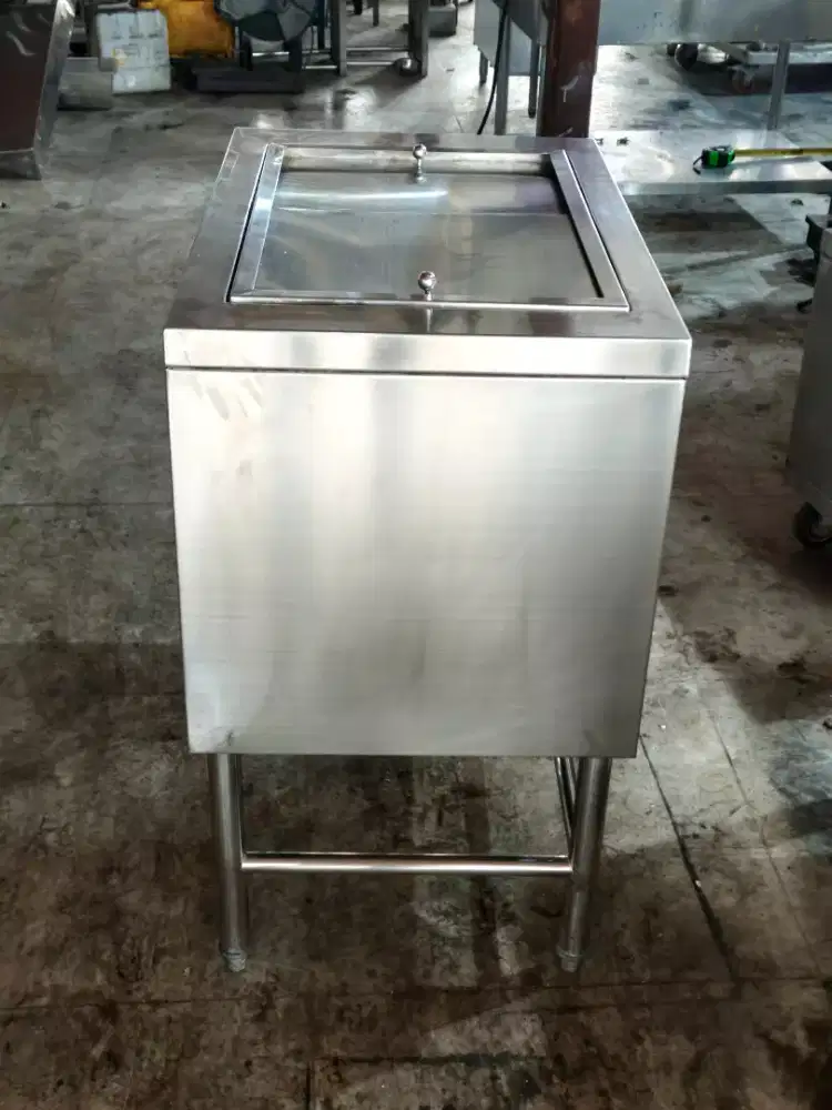 Ice bin UK 50x75x85 
UK lubang 35x55x22