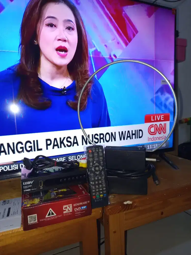STB LUBY FULLSET DAN ANTENA DALAM TV SEPAKET
