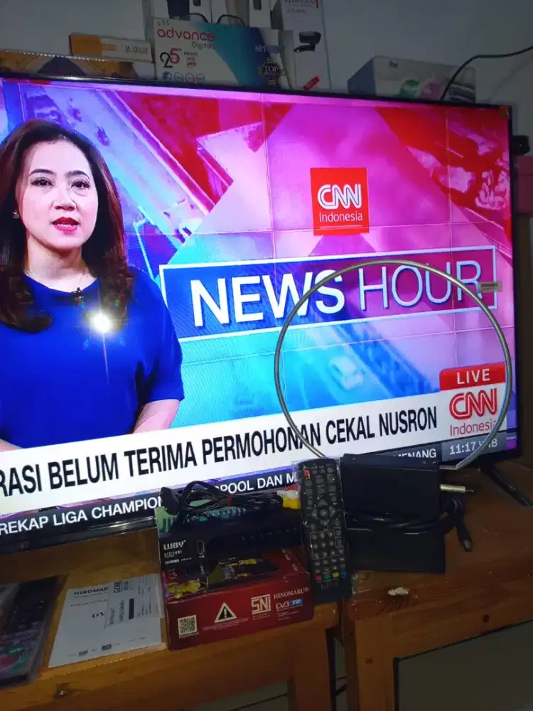 STB LUBY FULLSET DAN ANTENA DALAM TV BARU SEPAKET