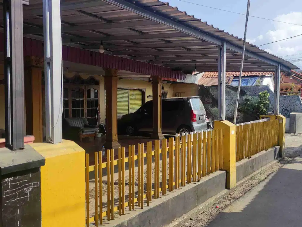 Rumah di Jual di Jln Sutomo