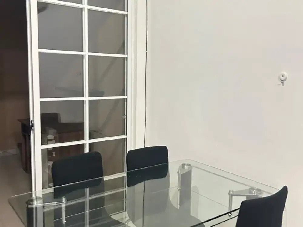 Disewakan Rumah West Europe Pik 2, Uk. 4X15, 3 Lantai, Furnished, Rp 65 Juta/Thn