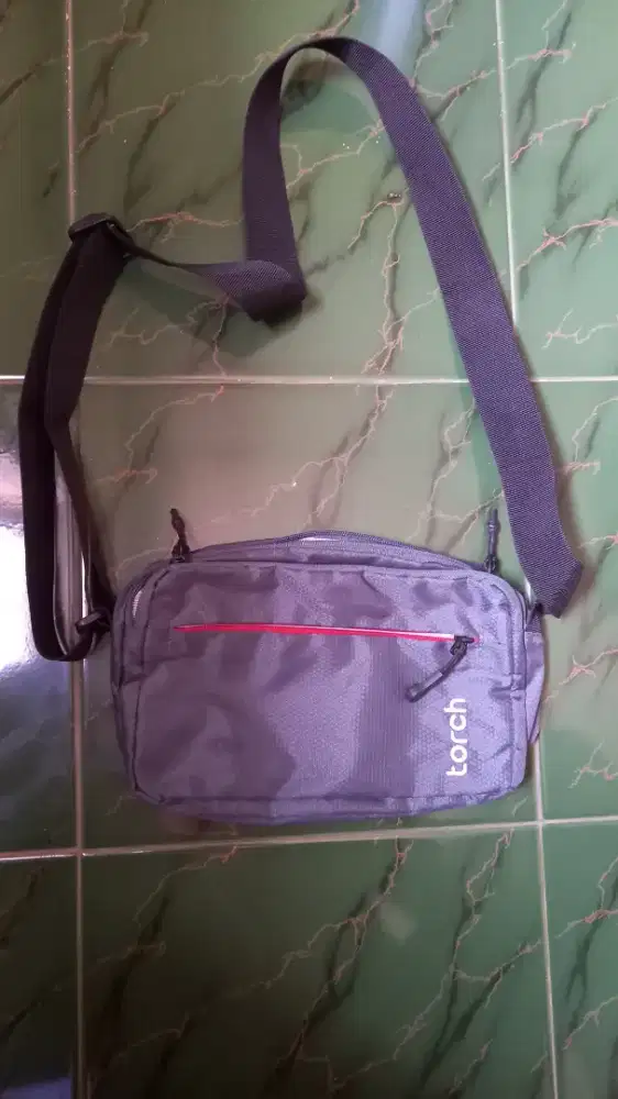 sling bag torch