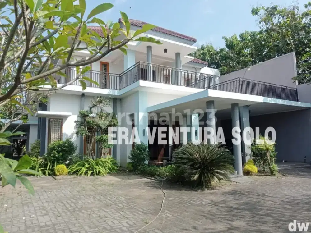 Rumah Mewah Siap Huni Kawasan Bandara